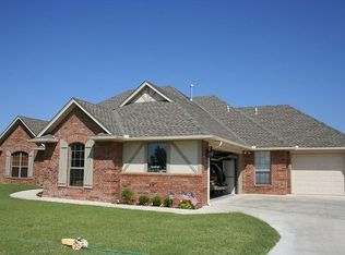 1008 Empress Cir, Yukon, OK 73099