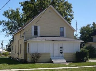 146 Evans Ave APT B, Dekalb, IL 60115