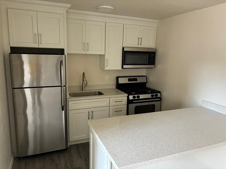 411 Benicia Rd #B — Photo 12