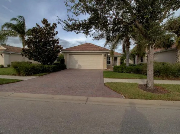 8461 Karina CT, NAPLES, FL 34114