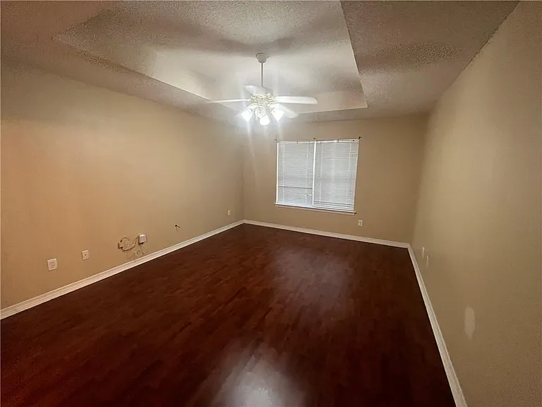1363 Kilearn Dr — Photo 16