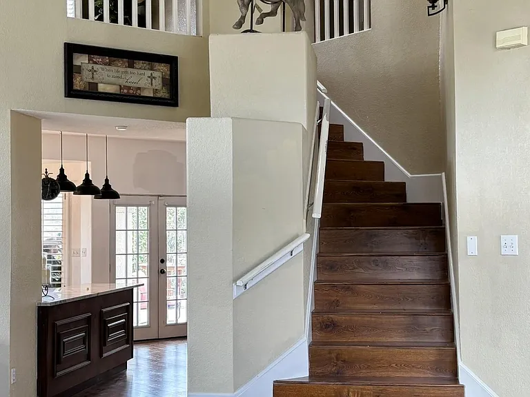 2313 Passage Pl — Photo 2