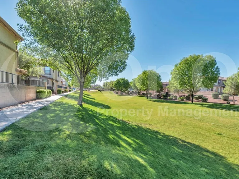 3915 E Kent Ave — Photo 29