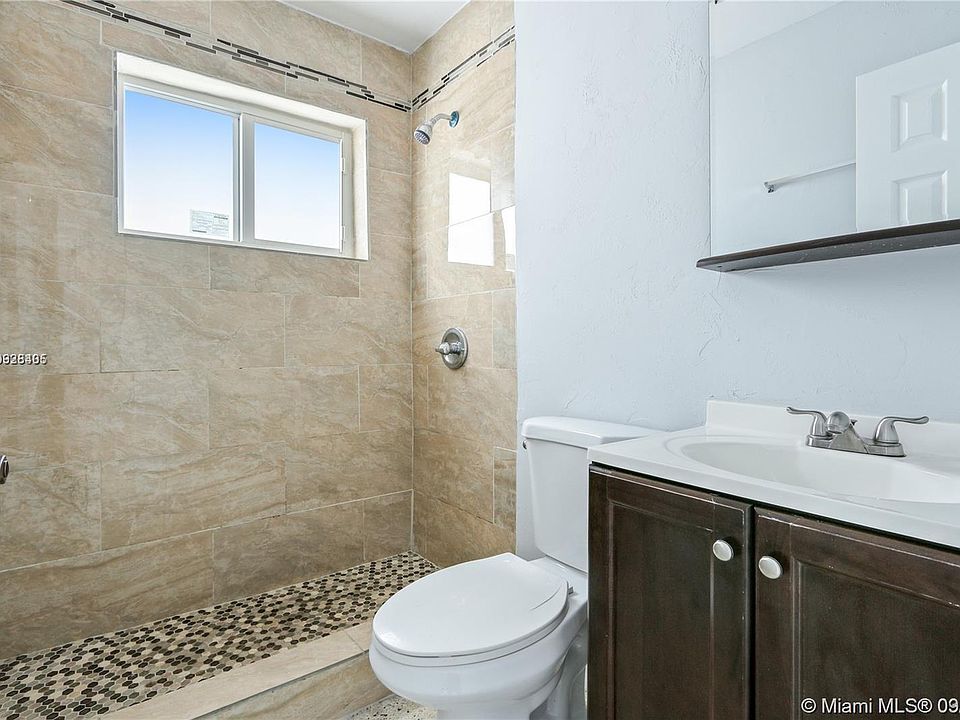 1st image of 518 NW 10th Ave APT 3