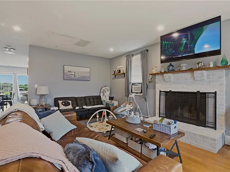 223 Oliphant Ln #A — Photo 13