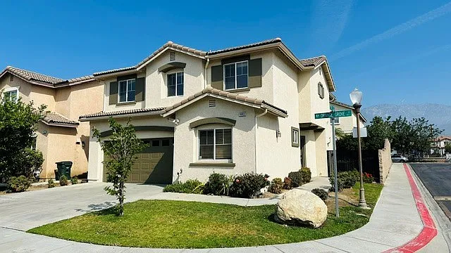1443 Orange Grove St — Photo 2