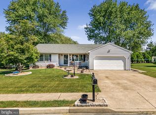 527 Hamsher Ave, Topton, PA 19562