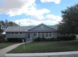 1531 Morningside Dr, Hastings, NE 68901