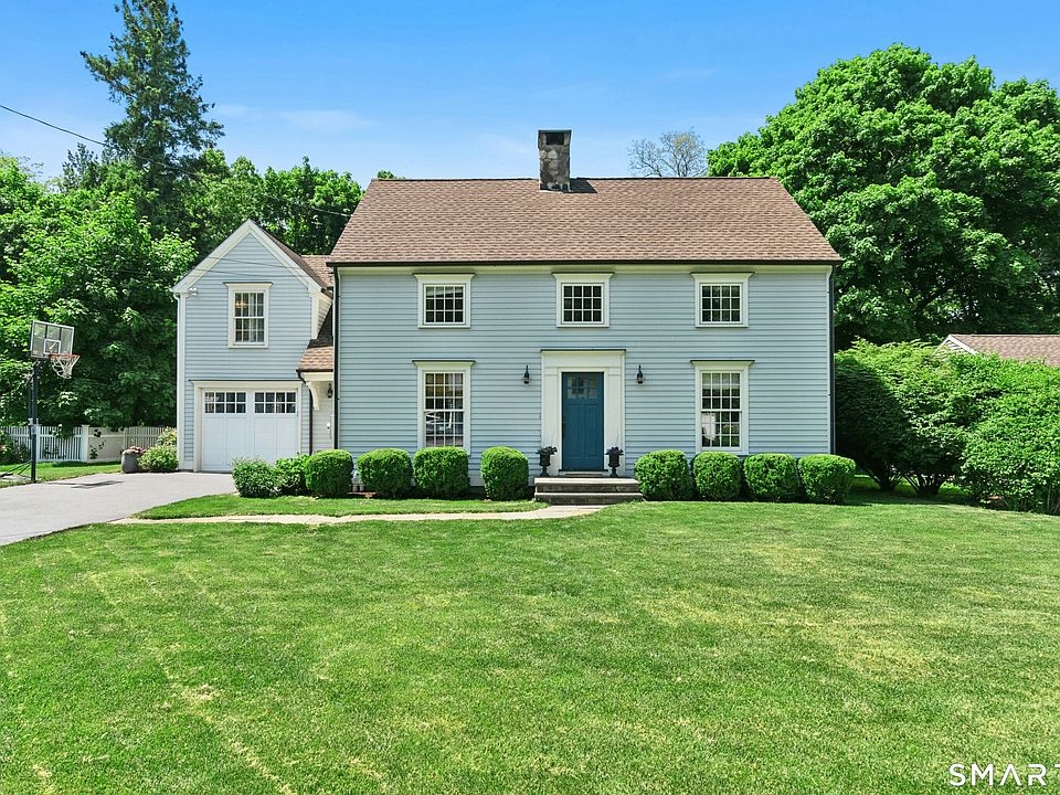 1st image of 8 Glenwood Drive