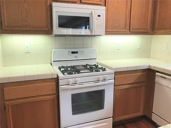 5th image of 38315 Sevilla Ave