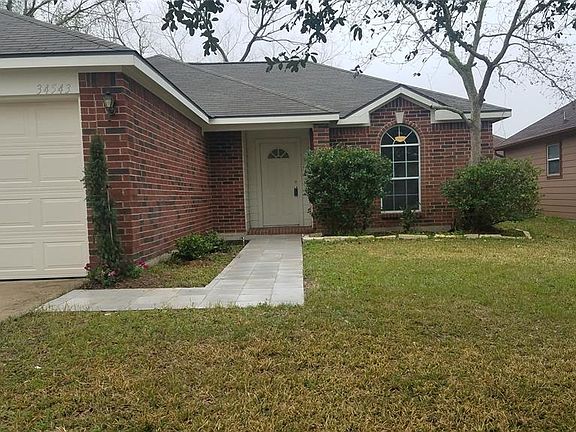 3rd image of 34543 Parkview Dr