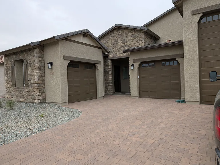 9626 W Mitchell Dr — Photo 1