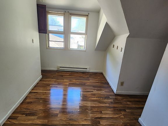 4th image of 2626 Logan Ave N