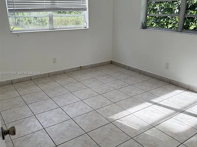 4855 University Dr #4855 — Photo 5