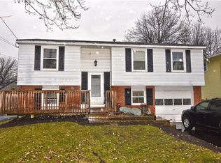 6476 Carson Dr, East Syracuse, NY 13057