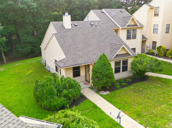 120 Whispering Oaks Way, Jackson, NJ 08527