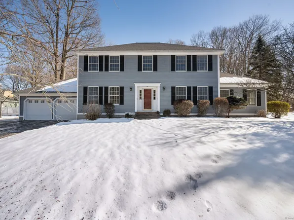 28 Plumb Road, Trumbull, CT 06611