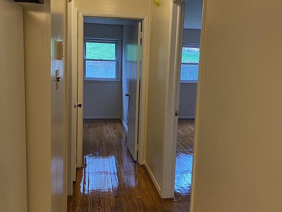 5th image of 61 Dogwood Dr #1
