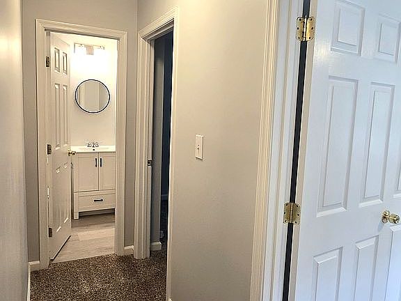 5th image of 9649 Hagel Cir