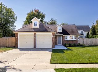 28 Birchwood Dr, Marlton, NJ 08053