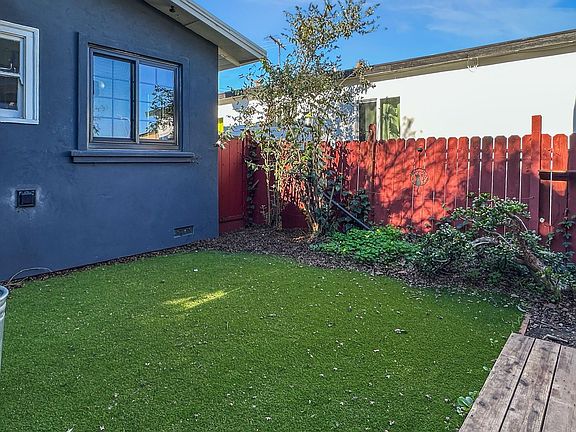 4th image of 760 22nd St #760B