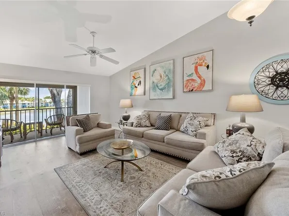822 Gulf Pavillion Dr APT 202, Naples, FL 34108