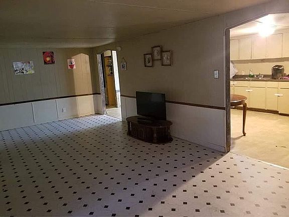 4th image of 1007 Bullock Ave