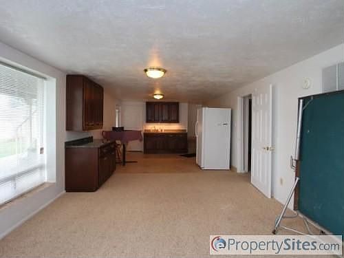 5th image of 3942 S Pinetree Dr