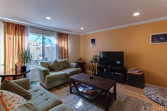 1st image of 18631 Collins St APT 20