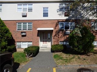 90 Belair Dr #90, New Milford, CT 06776