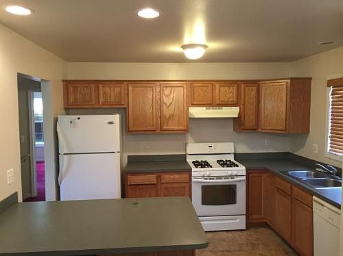 3rd image of 8421 Mettetal St