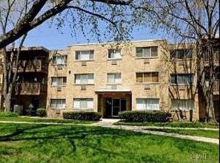 1440 W Lincoln St, Mount Prospect, IL 60056