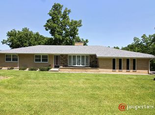 W3892 Kelly Rd, Lake Geneva, WI 53147