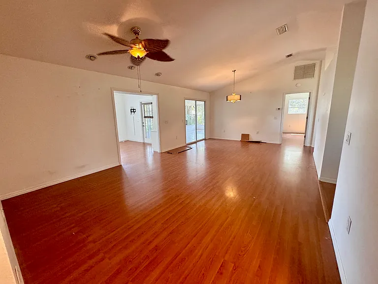36703 Sandy Ln — Photo 8