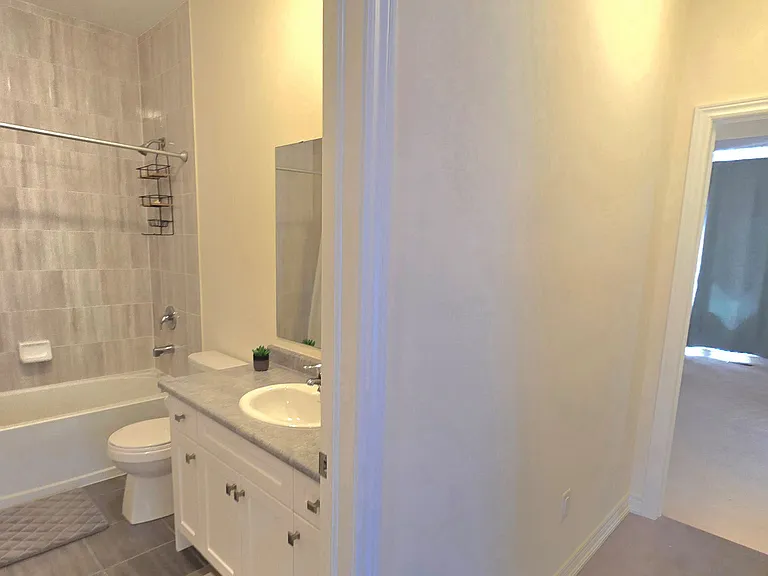 76 Conarty Cres — Photo 10