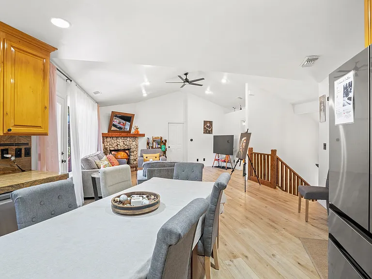 24599 Geneva Dr — Photo 9