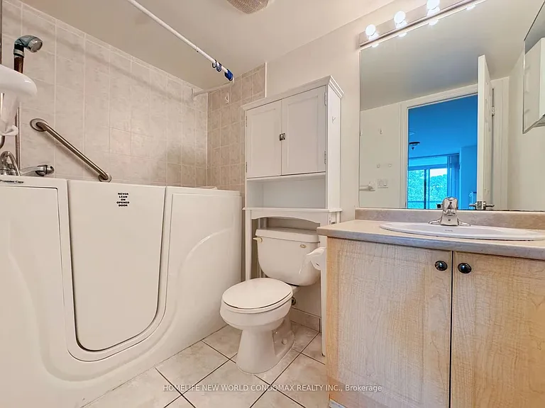 68 Grangeway Ave #512 — Photo 11