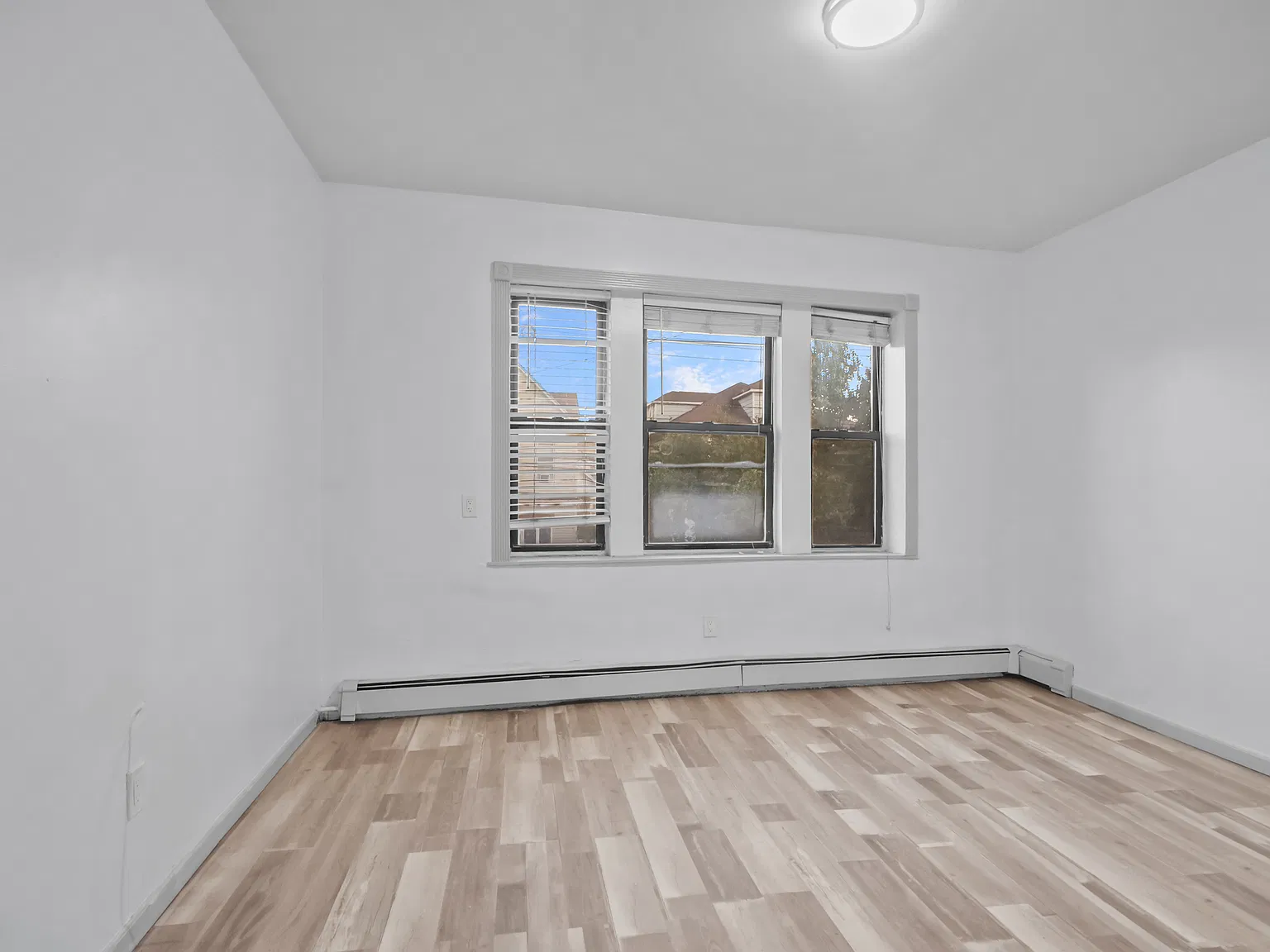 2 bed, $1,800 — Photo 2
