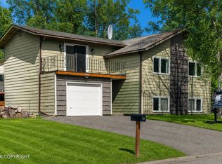 10121 Goodnews Ln, Anchorage, AK 99515