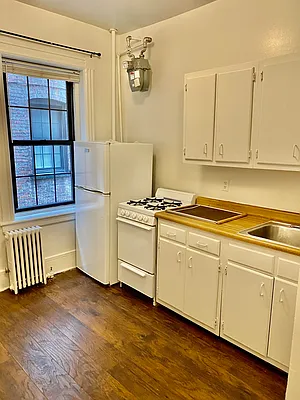 Rented by Brick Real Estate | media 10