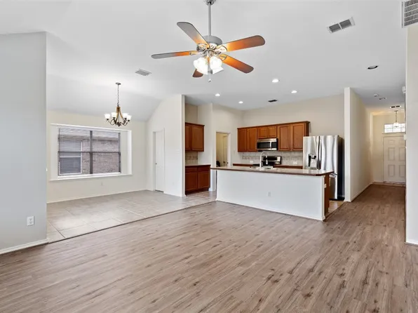 2035 Brook Meadow Dr, Forney, TX 75126