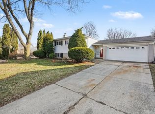 2640 Crofthill Dr, Auburn Hills, MI 48326