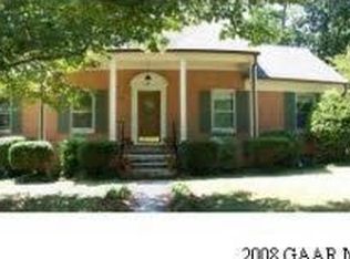 34 Oak Ln, Staunton, VA 24401