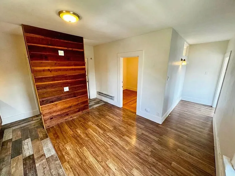 740 Alcatraz Ave #5 — Photo 3