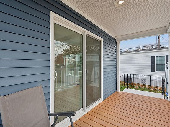 Exterior Image-1-SKYLINE 135G Pikewood Manor