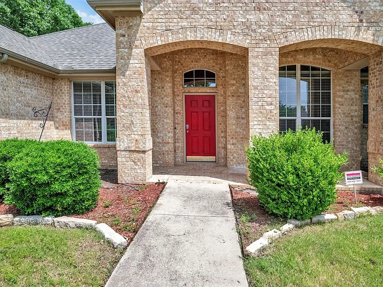 1601 Long Prairie Ct — Photo 2