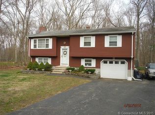 45 Partridge Hollow Rd, Gales Ferry, CT 06335