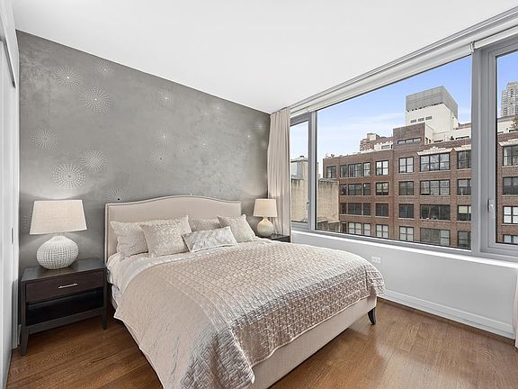 5th image of 425 W 53rd St APT 702