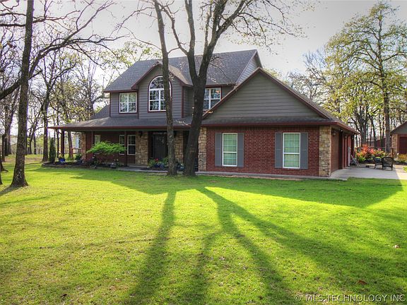 2nd image of 2713 Redbud Ln