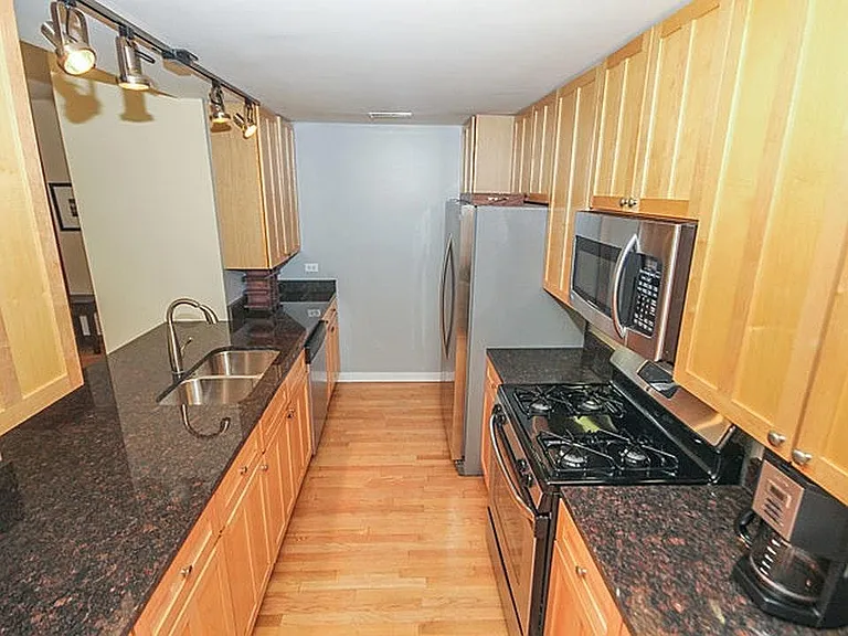 1141 W Washington Blvd #206 — Photo 4